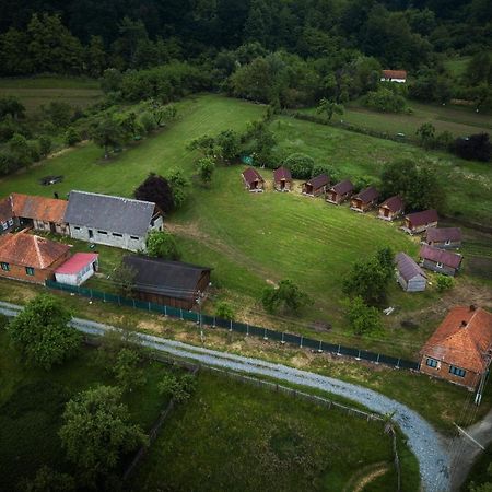 Casutele Din Grosi Hotel Grosi  Buitenkant foto