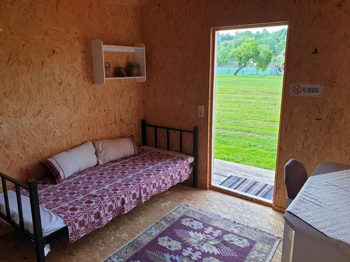 Casutele Din Grosi Hotel Grosi  Buitenkant foto